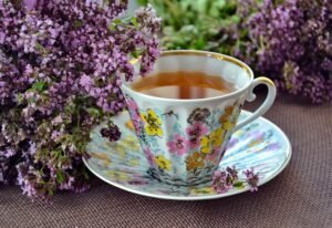 Tisane sur une table