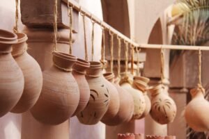 Pots d'argiles suspendus